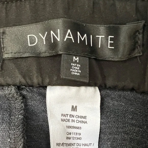 Dynamite black faux leather croc embossed high rise pleated dressy shorts M - Picture 11 of 13